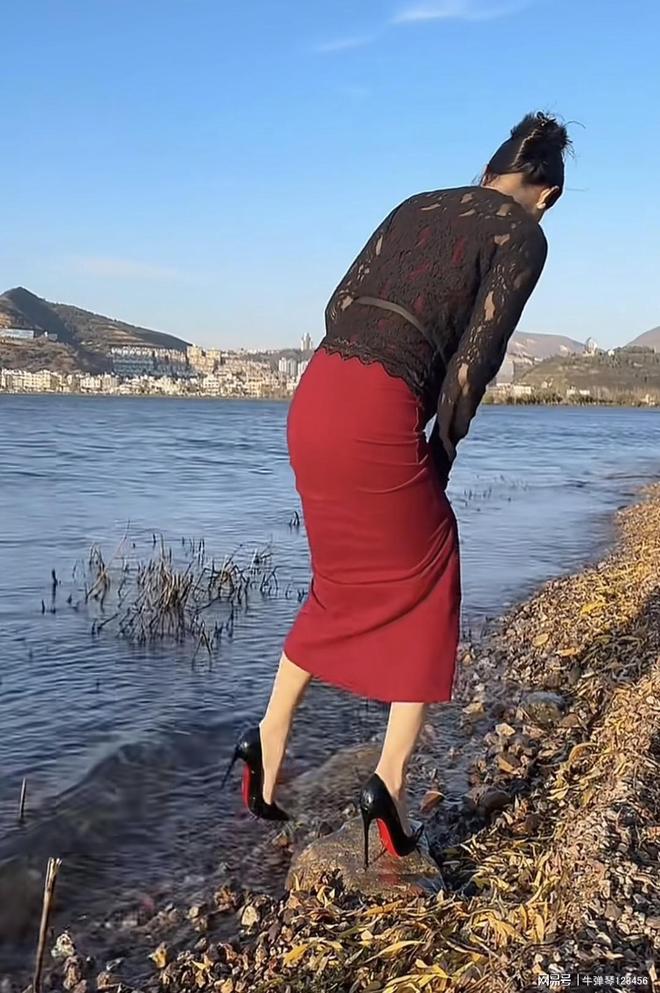 熟气质的女性该有穿搭思路开元棋牌app这才是成(图4)