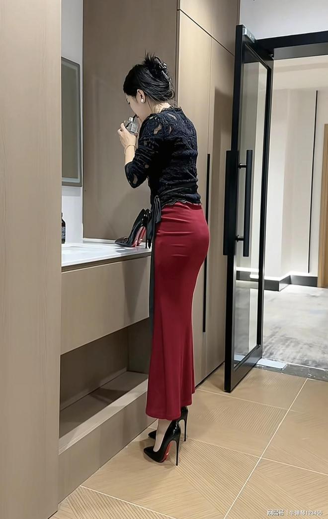 熟气质的女性该有穿搭思路开元棋牌app这才是成(图6)