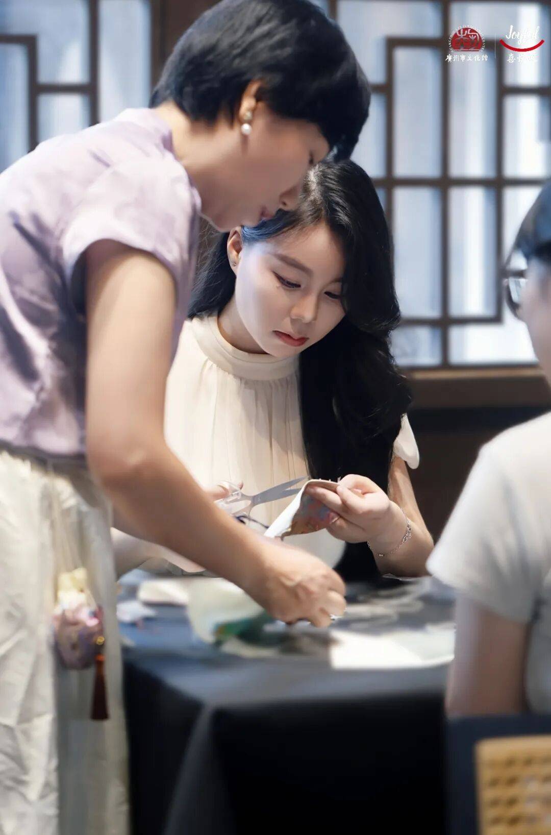 箱贴、珠绣纽扣胸针、get宋韵妆造出片绝绝子开元ky棋牌【报名】活动上新！DIY押花冰(图16)