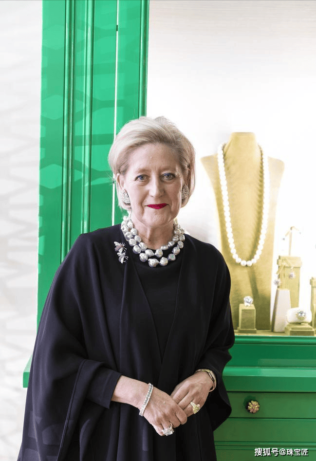 Margot McKinney教你做气场女王！开元棋牌色彩炸裂！欧泊珍珠彩宝混搭澳洲珠宝教母(图34)